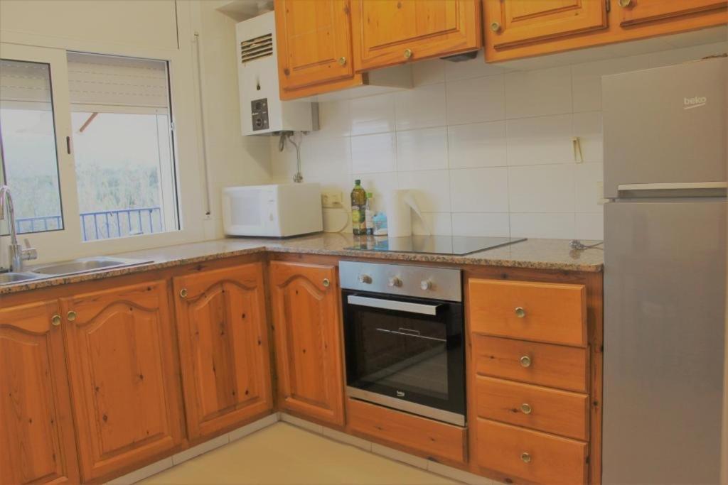 Apartament Amb Terrassa I Parking Llança Екстериор снимка